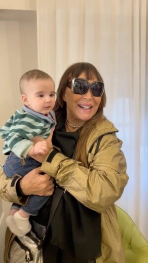 Moria Casán Instagram - Te mostramos cómo es un día con @moria_laone en la mansión 👑❤️