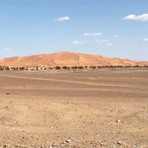 Moritz Jahn Instagram - Desert days 🌞💛🦂 shooting @sasrogueheroes 

🌪out now 🌪 @bbciplayer 🌪 @epix 🌪 @hbomax 🌪