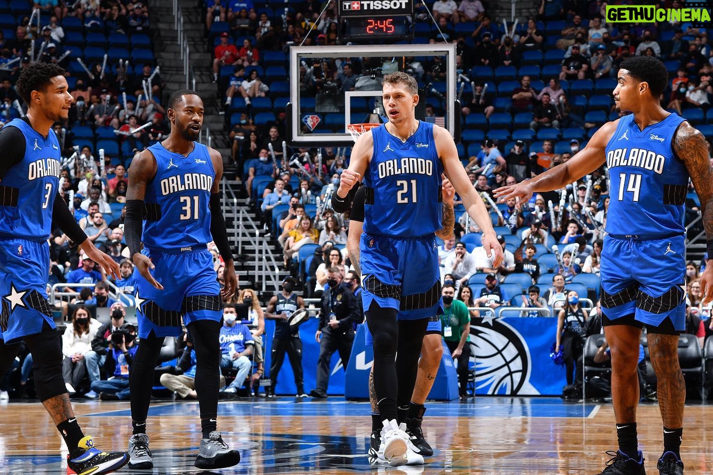 Moritz Wagner - 15.8K Likes - yea I care bout my dawwwgs
yea I care about my team