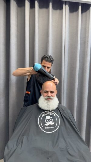 Morteza Rahdani Instagram - به به چه موهای شده ❤️

#مدلمو #ریش#اریشگاه #تهران #ریش_بلند