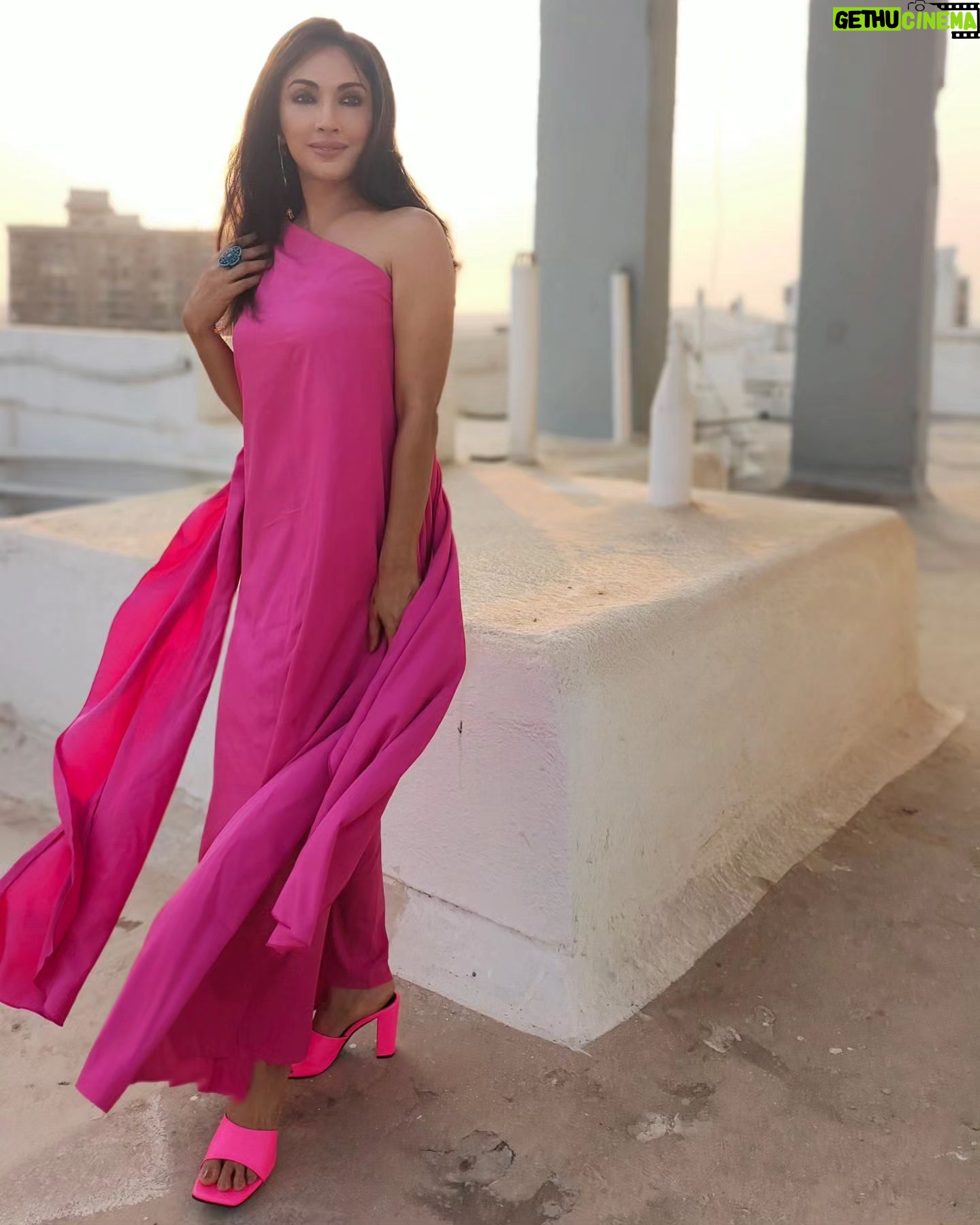 Mouli Ganguly - 3.4K Likes - Kuki kafi time se post nahi kiaš
Hair extension @shankar.wig.maker
