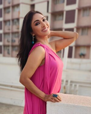 Mouli Ganguly Instagram - Kuki kafi time se post nahi kia💗
Hair extension @shankar.wig.maker