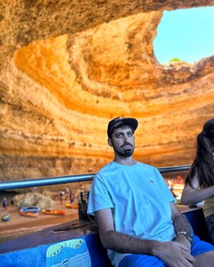 MoveMind Instagram - Pareço os velhos numa excursão, fotos dignas do meu último curso 💾🕯️⛏️