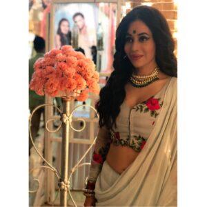 Mrinal Deshraj Instagram - EVERY MOMENT IS A MEMORY IN THE MAKING ❤️
:
#memories #ishqbaaz #dilboleoberoi #actor #dailysoap #jhanvi #starplus #beautifullife #beautifulmemories #mreenaldeshraj #mreedaazle ❤️