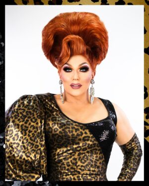 Mrs. Kasha Davis Instagram - THIS IS THE BEGINNING OF THE REST OF JULY! @rupaulofficial ✨🤣

Table of contents 
Photos @johngramphotos 
Look @tonyiniguezdesigns 
Hair @dragbychariel 
Gems @ampedaccessories