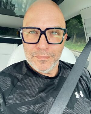 Mrs. Kasha Davis Instagram - Last day for having a beard/scruff!!! Back to MKD tomorrow! 💃🏻💃🏻💃🏻