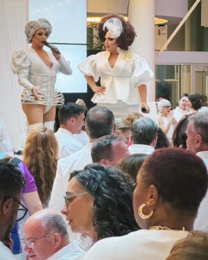 Mrs. Kasha Davis Instagram - What a FABULOUS EVENT!!! #whiteparty to benefit @trilliumhealthny 🤍🤍🤍 #pridemonth #hostess #grateful 

QUEENS @aggydune  @ambrosiasalad585 @queenzenadia