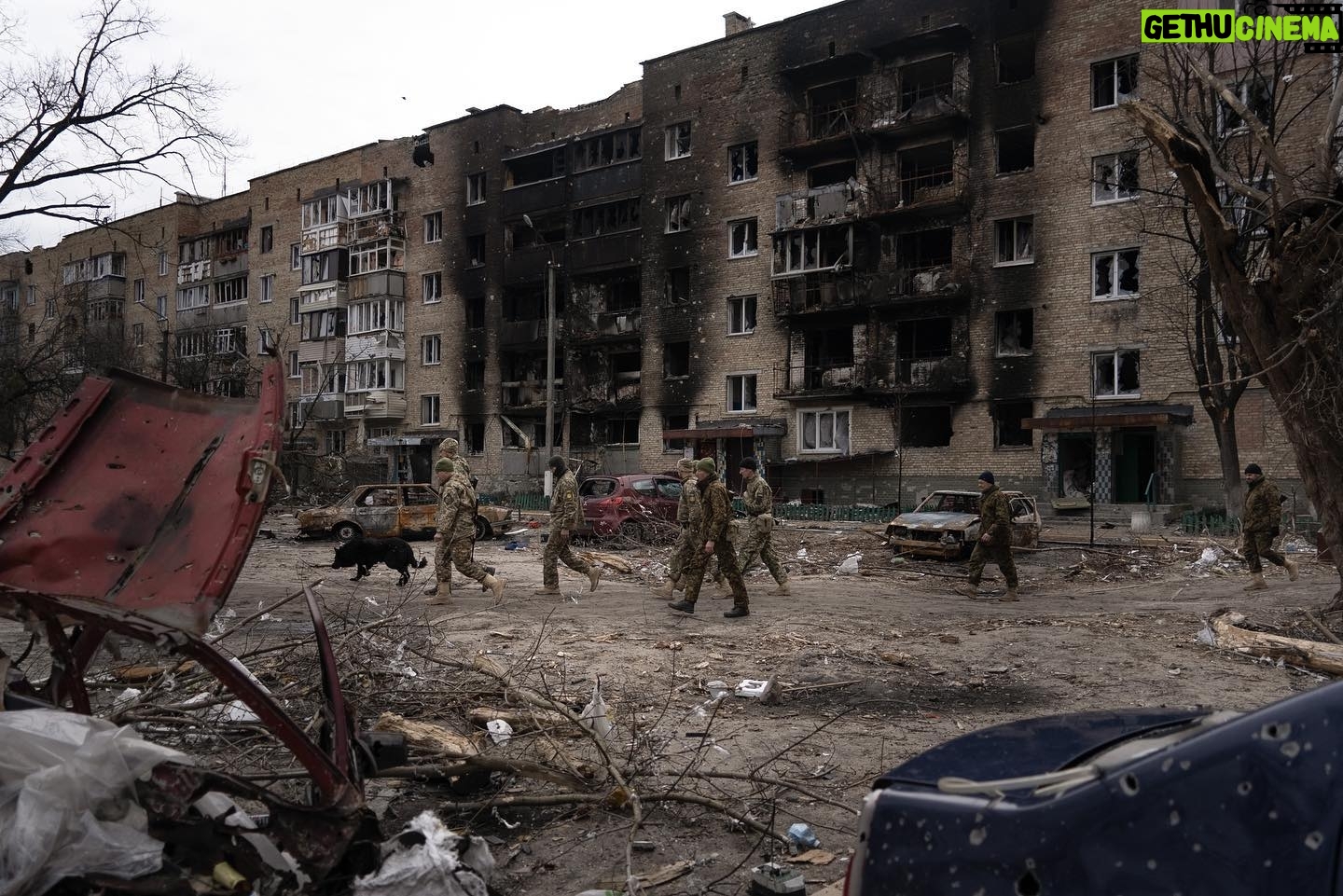 Mstyslav Chernov - 5.8K Likes - Bucha’s name has come to evoke savagery by Moscow’s military since its full-scale invasion of Ukraine began in February 2022.
Ukrainian troops who retook the town near Kyiv found the bodies of men, women and children on the streets, in yards and homes, and in mass graves.
Many showed signs of torture.
Photo by @mstyslav.chernov
#Ukraine #russia #invasion #war #warcrimes #bucha #documentaryphotography #photography #news