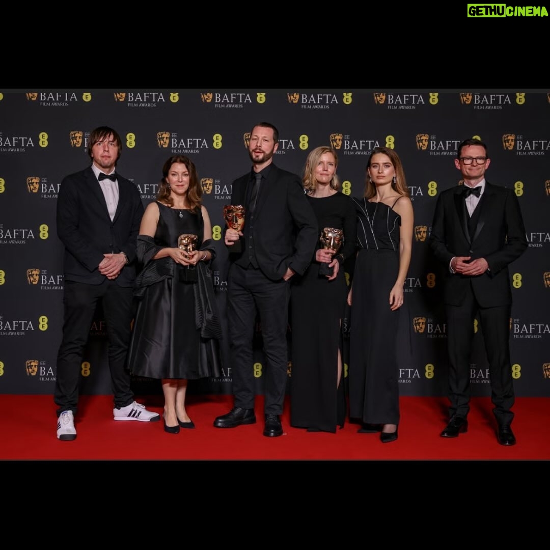 Mstyslav Chernov - 14.5K Likes - For me is more important than ever to be talking about Ukraine at the @bafta .
We keep reminding the world about what is happening right now. We live in the time, when we are bombarded by tragedies. We live in a time when every day something terrible happens, and we hear it coming from everywhere: screens, newspapers, social media. And we forget tragedy, that happens yesterday.
So making a documentary, is the only way to preserve this story, preserve symbol or a city which doesn’t exist anymore.
This award is for the people of Mariupol, they have saved our lives.
And for families of hundreds Mariupol defenders, who are still in Russian prisons.
Foto @vlecaer /Invision/AP