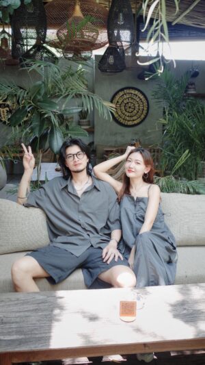Mu Tung Chi Instagram - 身為寄生獸鐵粉，追完影集後中毒
必須來致敬一下🫡🧠💗

#到底在costco前面鬧什麼^_^
#脖子差點被自己扭斷
#寄生獸 #Parasyte
#寄生獸灰色部隊
#寄生獣
