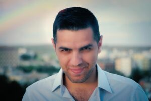 Muhammed Akay Instagram - Just photo 🎧🙏❤️

Biraz da fotoğraf atalım. 🙏😊
#makayweb #instagram #photos #keşfet #kitap #mizah #video