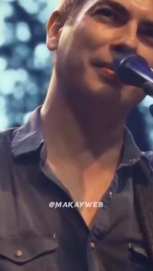 Muhammed Akay Instagram - Mor ve Ötesi’nin Harbiye açık hava konserindeki muhteşem Bir Derdim Var performansı (Part 2) 
Böyle muhteşem bir şeyi unutturmayın ❤️🎵
#reels #capcut #müzik #birderdimvar #morveötesi #tiktok #müzikdinle