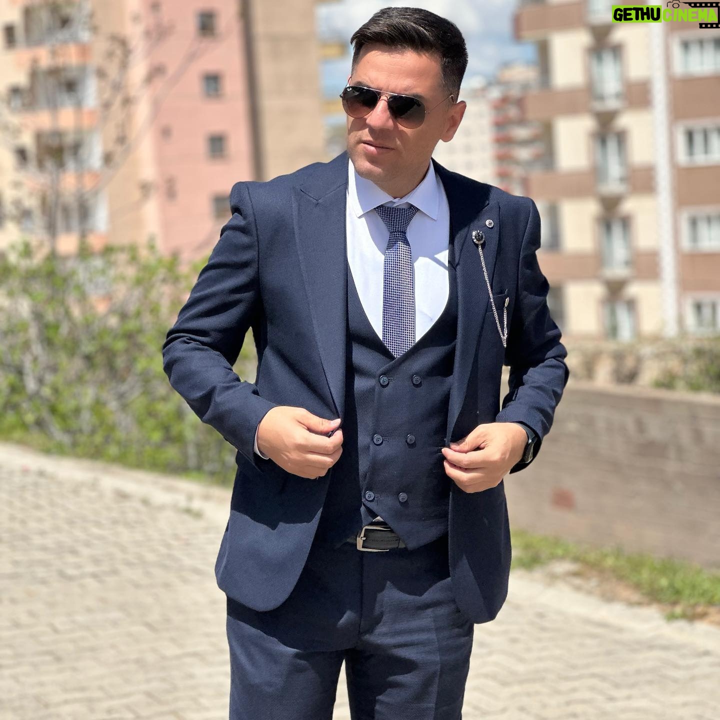 Muhammed Akay - 1.3K Likes - -Bayram Özel Post 😎🤜❤️-
Tüm İslam alemine hayırlı bayramlar diler herkesin bayramının huzur ve mutluluk içerisinde geçmesini temenni ederim. Bayramınız mübarek olsun...
#bayram
#istanbul
#turkey
#türkiye
#tatil
#izmir
#ramazan
#atatürk
#ankara
#kurbanbayramı
#instagood
#instagram
#antalya
#iyibayramlar
#ramazanbayramı
#summer
#23nisan
#moda
#kurban
#eidmubarak
#mustafakemalatatürk
#deniz
#happy
#instalike
#butik
#holiday
#indirim
#çeşme
#love
#bodrum