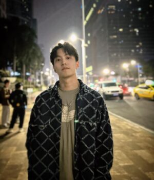 Muji Hsu Instagram - 紀念一下第一次的廣州 
好好在每個城市留下足跡 下一站繼續往北方走
#廣州