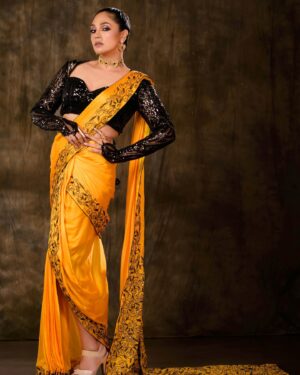 Mumtaz Sorcar Instagram - People who helped me shine bright and put my best foot forward at the world premiere of my film “PUTUL” at  Festival Dé Cannes, Marché Du Films 2024 
Yellow & Black heavily hand embroidered saree along with copper and semi precious stone jewellery. 
Attire: @fashion_sougata 
Jewellery: @pikujewellerycalcutta 
Styling & makeup: @somnath2194 
Photographs: @tanmoy_adhikary