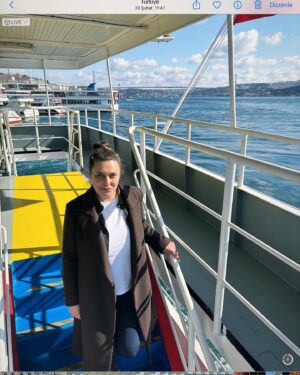 Münire Apaydın Instagram - Geçen aydan kalanlar 🍂🤍

#tbt #yerebatansarnıcı #bosphorus #istanbul