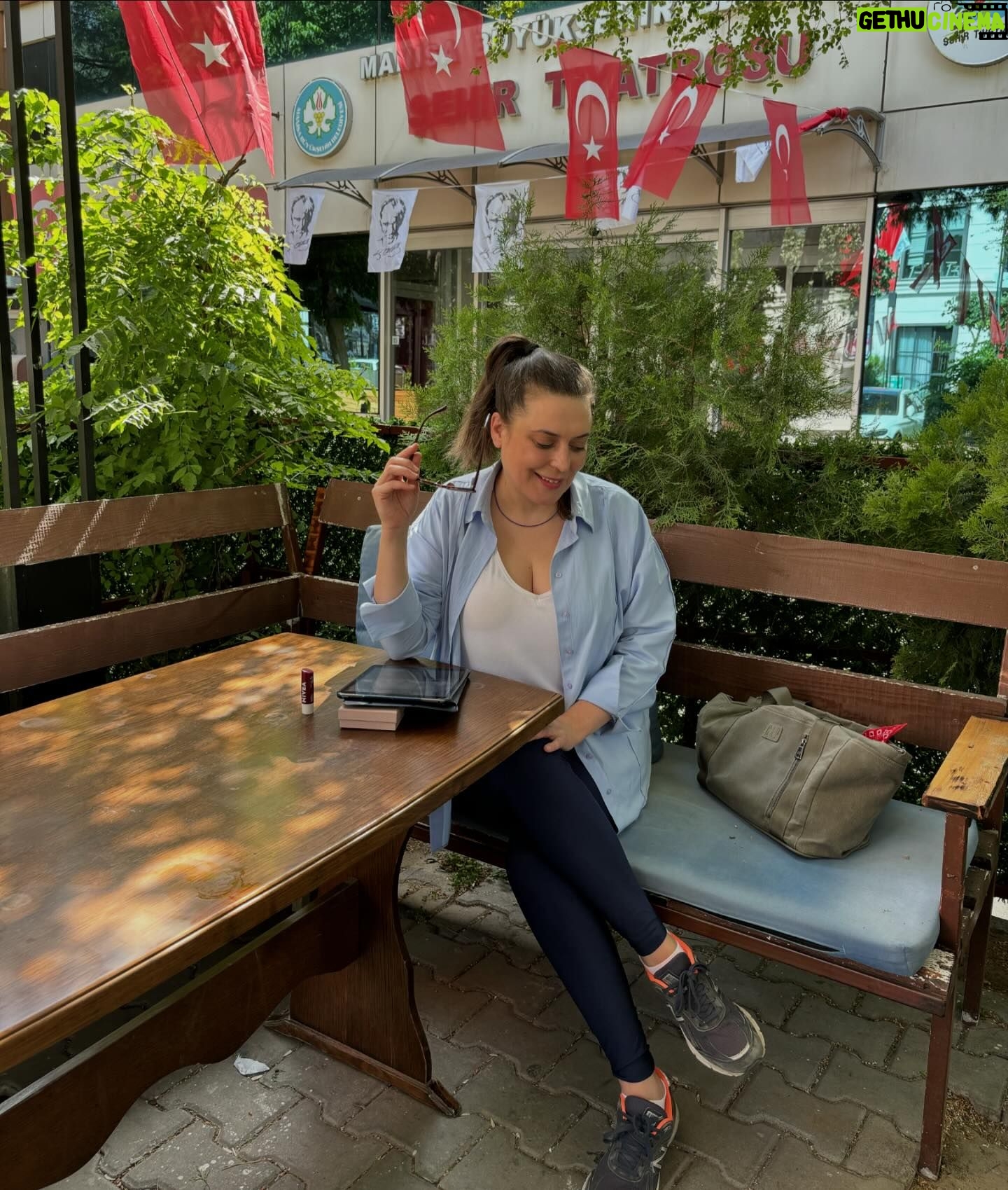 Münire Apaydın - 3 Likes - Manisa 🌴🌳
#manisa #nofilter #yessunshine #mayıs