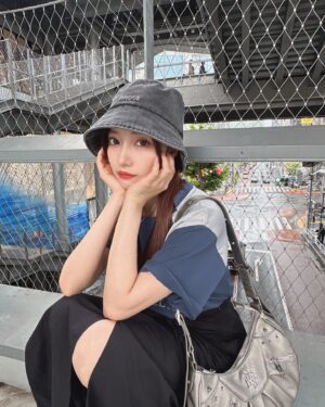 Murase Sae Instagram - #dailylook 今年は梅雨無いのかな☔️降ったり止んだりね！日中は、暑さ大丈夫でしたか...??🫠☀️気温差もあるから体調気をつけてくださいね💦😴