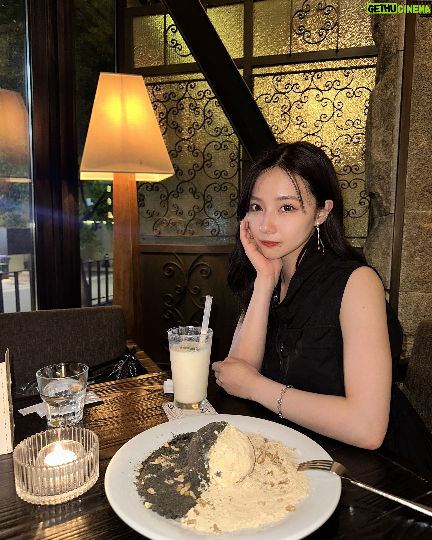 Murase Sae - 3 Likes - #dailylook 밥 잘 챙겨 먹어요🫶🏻💖
お店広いのに前回と同じ席だった😳笑
トッポギはメイクショップで教えてもらった東大門の🥡💕
今日もお疲れさまでした!ご飯よく食べてね〜😸🍽️