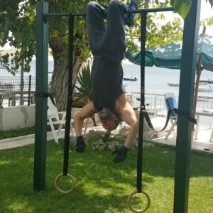 Murat Arkın Instagram - Bazen yoğun 2 şer dakikadan 5 set toplamda 10 dakikalık egzersiz,  spor salonunda geçirdiğin 1 saatten daha faydalı olabilir.