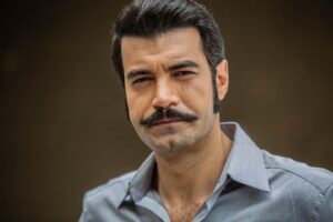 Murat Ünalmış Instagram - 96. Bölümle sizlerleyiz. Herkese sağlıklı ve mutlu bir bayram diliyorum. Ramazan bayramımız mübarek olsun..🌼🙏🏻🙋🏻‍♂️