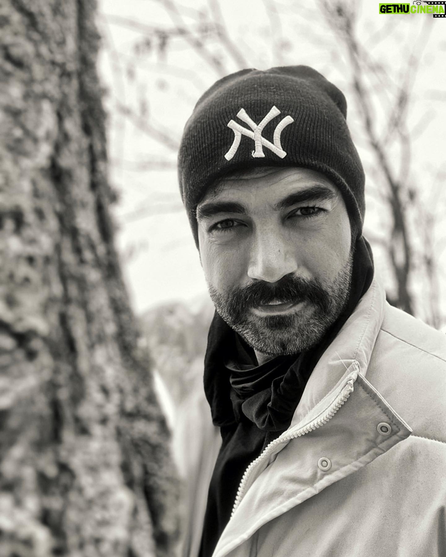 Murat Ünalmış - 59.8K Likes - Öyle işte. Bir kış sabahı…🖤
#çanakkale
