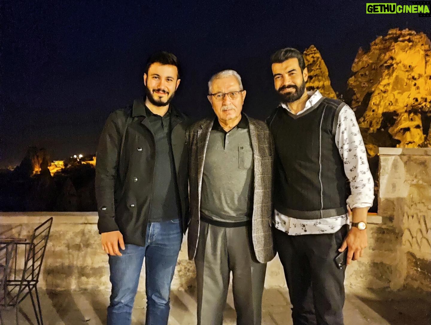 Murat Ünalmış - 56.9K Likes - 41. Yaş günümü en kıymetlilerim ailemle geçirdim çok şükür. Doğum günümü kutlayan tüm arkadaşlarıma, dostlarıma, takipçilerime yürekten teşekkür ederim. Herkese sevdikleriyle geçireceği sağlıkla ve mutlulukla geçen bir ömür dilerim. Dünyadan gelip geçeceğiz. Hayırla ve güzellikle olsun. Sizlerde iyi ki varsınız.. selam ve sevgi ile..❤️❤️❤️🙏🏻🧿🤗🌍🌱🍂💫
#41years