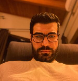Murat Ünalmış Instagram - Gözlükle çok entelektüel görünüyormuşum..😏🤓
