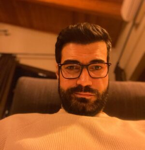 Murat Ünalmış Instagram - Gözlükle çok entelektüel görünüyormuşum..😏🤓