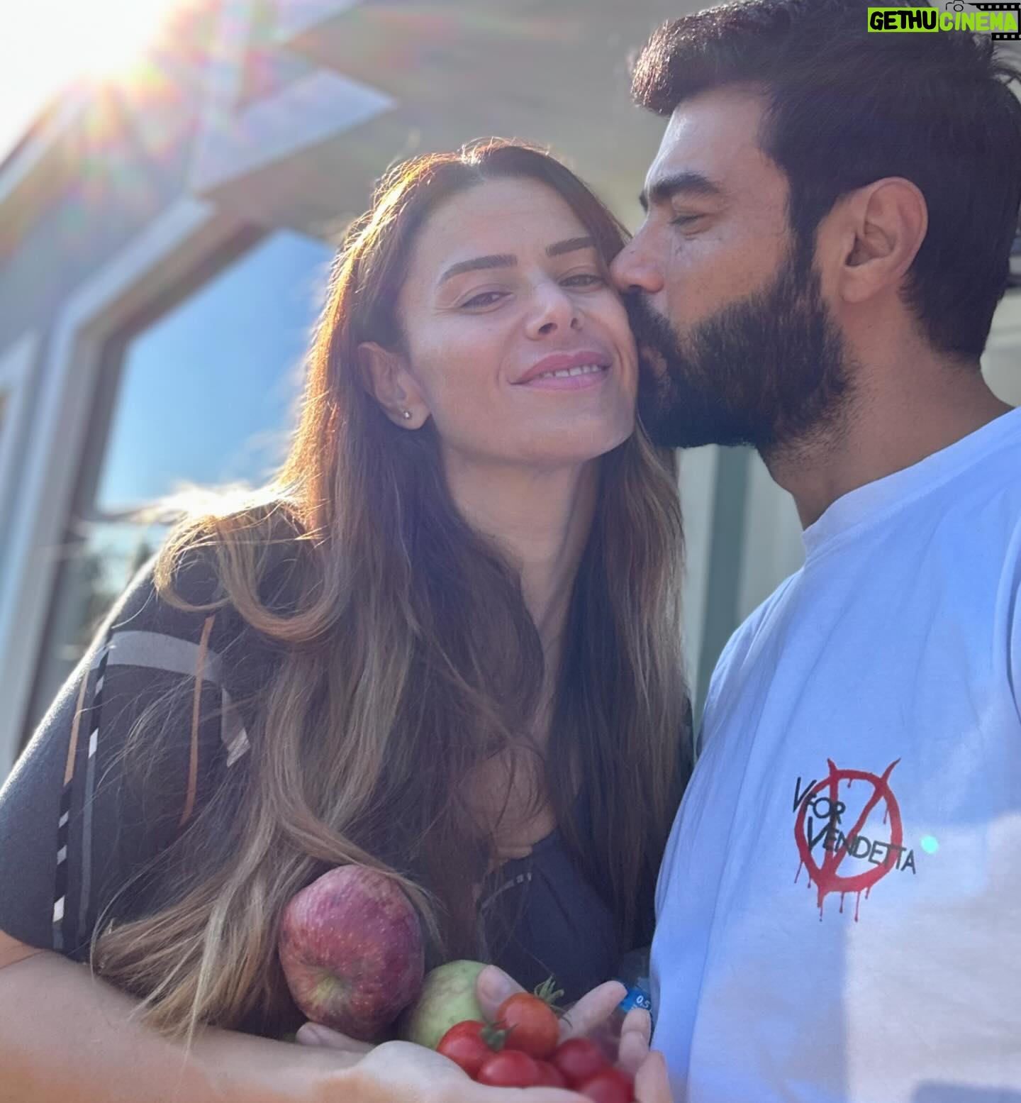 Murat Ünalmış - 72.1K Likes - İyi ki doğmuşsun canım aşkım, hayatımın anlamı, oğlumun annesi…Seni çok seviyorum❤️❤️❤️🤲🏻🙏🏻
#23şubat