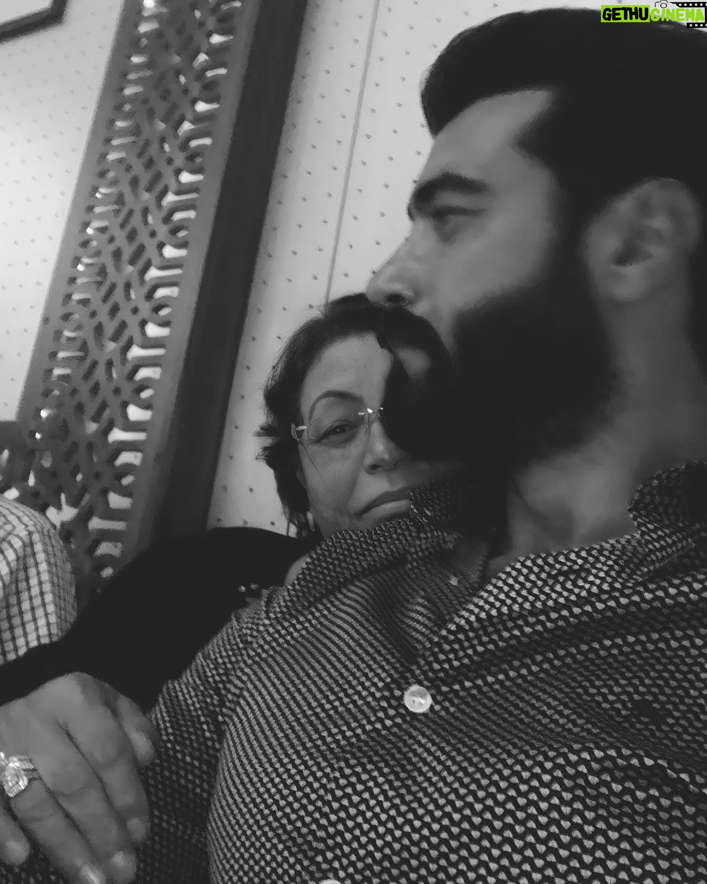 Murat Ünalmış - 49K Likes - Canım annem. İyi ki doğmuşsun. Sağlıkla hep yanımda ve arkamda ol. Seni çok seviyorum…❤️