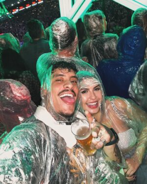 Murilo Dias Instagram - Feliz aniversário meu fechamento. Muito obrigado por todos os momentos memoráveis, você é sem dúvidas uma das pessoas mais incríveis que eu já conheci, gratidão. Vida longa e que seja de muitas abundâncias e graças! TE AMO SUA LOKAAAAAA @beegarcia ❤️ 
Do soltos pra vidaaaaaa. Obs vá até a última foto do post kkkkkkkkkkkkkkkkkkkkkkkkkk