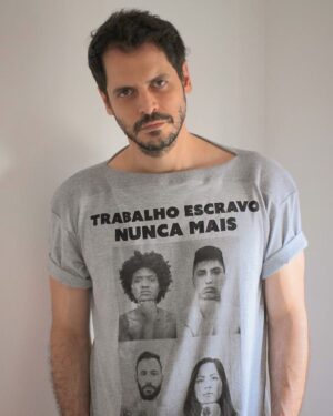 Murilo Meola Instagram - #somoslivres 📌 28 de janeiro é o Dia Nacional de Combate ao Trabalho Escravo, um crime que assola nosso país, transformando o ser humano em mercadoria, por meio de trabalho forçado, servidão por dívida, condições degradantes de trabalho e/ou jornadas exaustivas. Desde 1995, mais de 55 mil trabalhadores foram libertados da escravidão.
Eu apoio o projeto "Trabalho Escravo Nunca mais #somoslivres”, iniciativa conjunta do Ministério Público do Trabalho (MPT), da Organização Internacional do Trabalho (OIT) e da Unicamp na erradicação desse crime. 
Faça a sua parte, disque 100 ou 180, acesse o www.mpt.mp.br, o app MPT Pardal ou o Sistema Ipê (https://ipe.sit.trabalho.gov.br) para denunciar.

#todoscontraotraficodepessoas
#trabalhoescravonuncamais
#somoslivres

@mptrabalho
@oit_brasil 
@unicamp.oficial
@renato_buratto