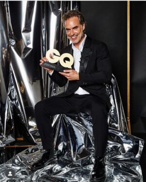Murray Bartlett Instagram - Thank you @gqaustralia for this honor!
Thank you @maisonvalentino for the epic suit. And thank you to my amazing team💗 #gqmoty 
Styling: @mrmontyjackson 
Grooming: @petelennon 
Boots: @hermes