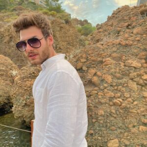 Mustafa Mert Koç Instagram - I follow you deep sea babyy