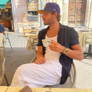 Mustafa Mert Koç Instagram - dumbiko