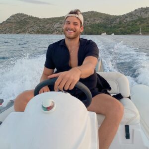 Mustafa Mert Koç Instagram - When the sun goes down
