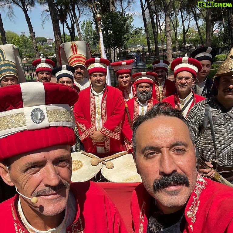 Mustafa Üstündağ - 6.8K Likes - Sazıyla Sözüyle Halk.
Manisa’dan selam olsun.