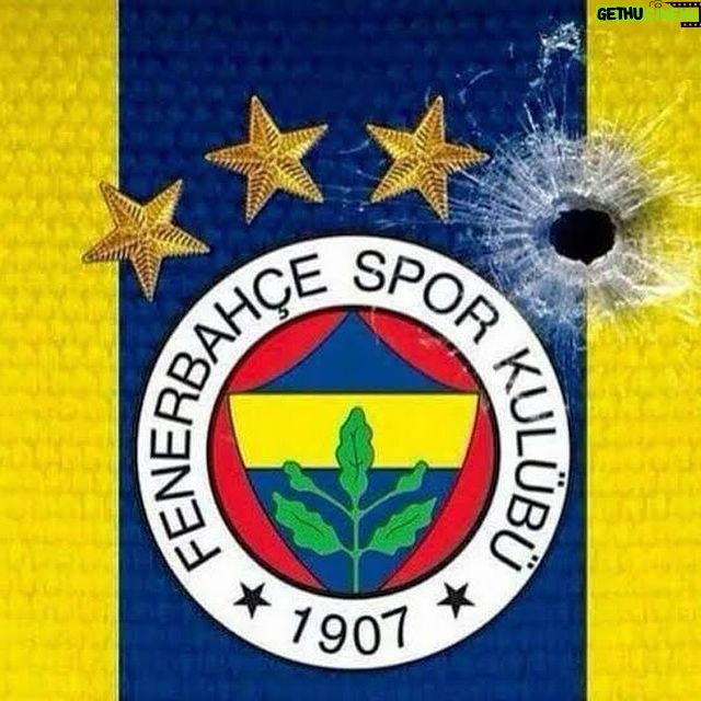 Mustafa Üstündağ - 6.9K Likes - Sonra dedim ki kendime;
İyi ki FENERBAHÇELİYİM