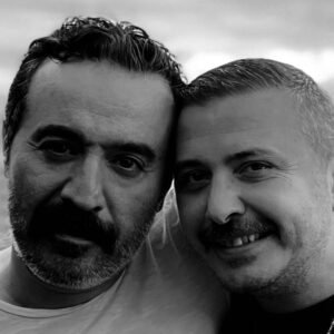 Mustafa Üstündağ Instagram - Baş başa verince taş yerinden oynarmış.
Ahretliğim @hursit_kacamak