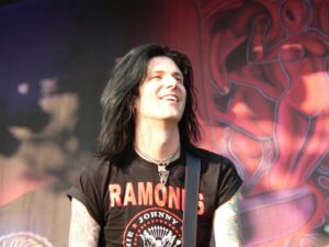 Myles Kennedy Instagram - Blast from the past. Happy Birthday @toddkerns !🤘🏻🎂