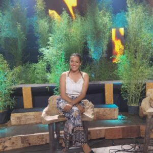 Myriam Chafik Instagram - Une belle aventure se termine ! Je vais garder tous ces moments gravés dans ma petite mémoire c'est certain 💛

Un immense merci à @aljofficiel @julienmagne75 et @jimproductions pour votre confiance 💞

Bravo à @denisbrogniart_off et @stephy.clemente de m'avoir supportée 🤪

Sans compter un grand merci à mes camarades de l'aventure et ma baby-sitter 💪j'ai remporté bien plus que 100 patates !

#end #fin #aventure #kohlanta #kohlantalesarmessecretes #toa