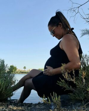 Myriam Chafik Instagram - Baby in progress ⏱️ Encore 2 petits mois avant de pouvoir faire le bonheur de toute la famille 🥰

Dernières vacances à 4 au Cap d'Agde en buffet à volonté bien évidemment !

#baby #babyboy #newborn #love #instababylove #pregnant #babies #kids #bonheur #baby3 #bebe #pregnancy #3boysmama #azureva #vacances #famille #détente #azurevavacances