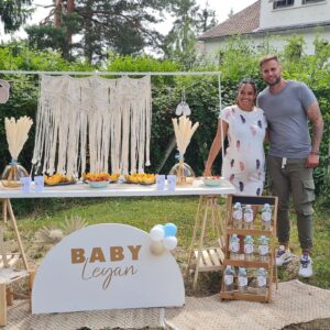 Myriam Chafik Instagram - Notre Baby Shower Parisienne était un merveilleux moment en famille et entre amis 🥰

Notre Baby boy Leyan est prêt à être accueilli comme un prince 💗

Le lieu a été sublimé par 2 Décoratrices exceptionnelles 
@sweetlykevents et @marouflettedecoration 
N'hésitez pas à faire appel à elles pour vos futurs événements personnalisés autour de Paris 🥰

#babyshower #baby #babyboy #newborn #handmade #love #party  #instababylove #babyfashion #pregnant #babies #kids #eventplanner #balloons #bebe #pregnancy #babyshop #babygift #babyshowerideas #partyplanner #family #genderreveal #genderrevealparty