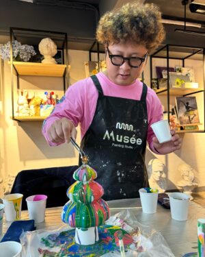 Na-Do Instagram - @musee_studioooo 又來體驗新事物，有個很愛儀式感的女朋友真不錯！大家喜歡哪一個？