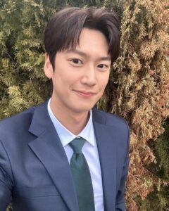 Actor Na In-woo HD Instagram Photos and Wallpapers July 2024