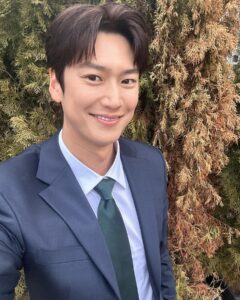 Actor Na In-woo HD Instagram Photos and Wallpapers February 2024