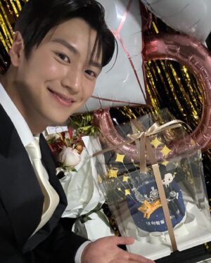 Na In-woo Instagram - 그동안 내 남편과 결혼해줘 를 시청해주셔서 감사합니다.

유지혁 부장님 고생많으셨고 앞으로 지원이와 함께 이룬 가족과 평생 행복하셨으면 좋겠습니다.

결국 땅이 되고 싶단 소원 이루신거.. 진심으로 축하드립니다💕