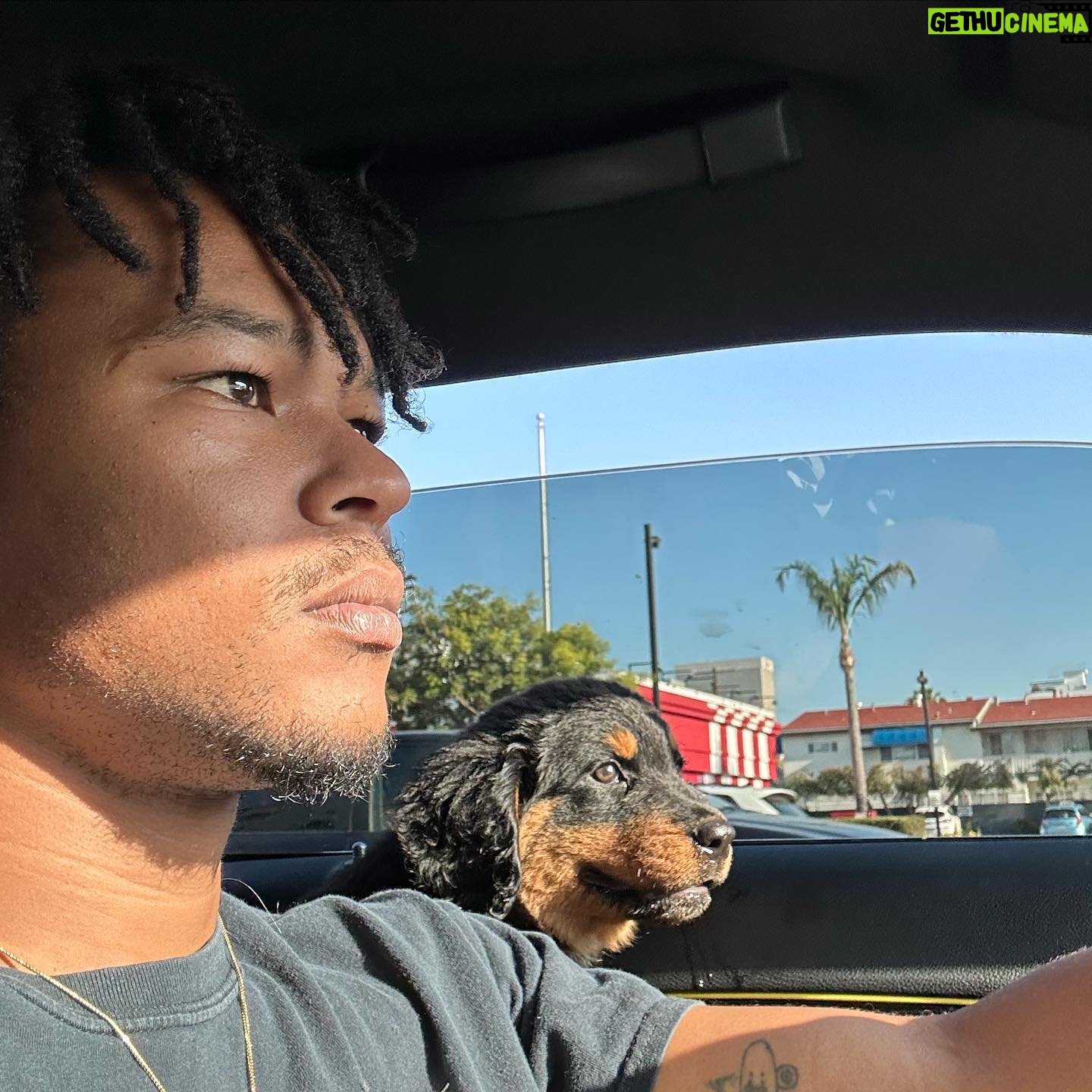 Na-kel Smith - 54K Likes - Just a man and his dog.