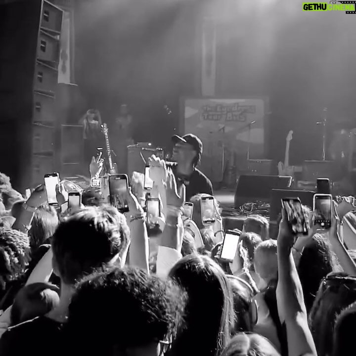 Na-kel Smith - 35.2K Likes - I WAS ON STAGE WHEN I MISSED MY FATHER CALL #BITTERSWEET
#FREEPOPS
#UNCLENAK
